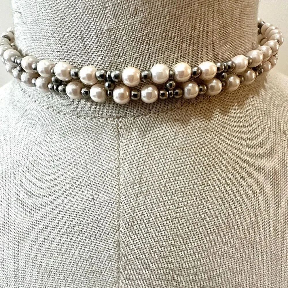 Faux pearl silver tone choker necklace